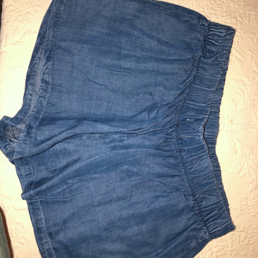 Love Stitch elastic denim shorts size large